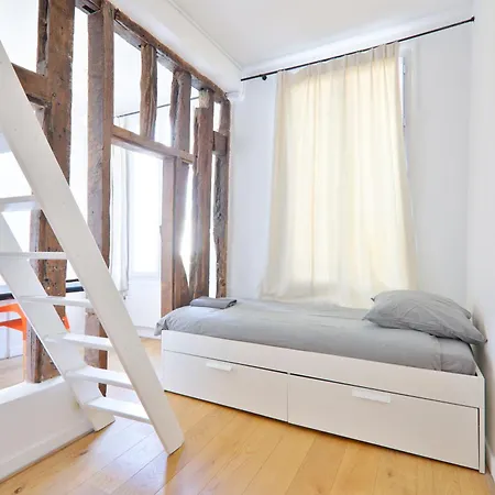 Appartement Mezzanine Quartier Chatelet Les Halles 4 Free Netflix
